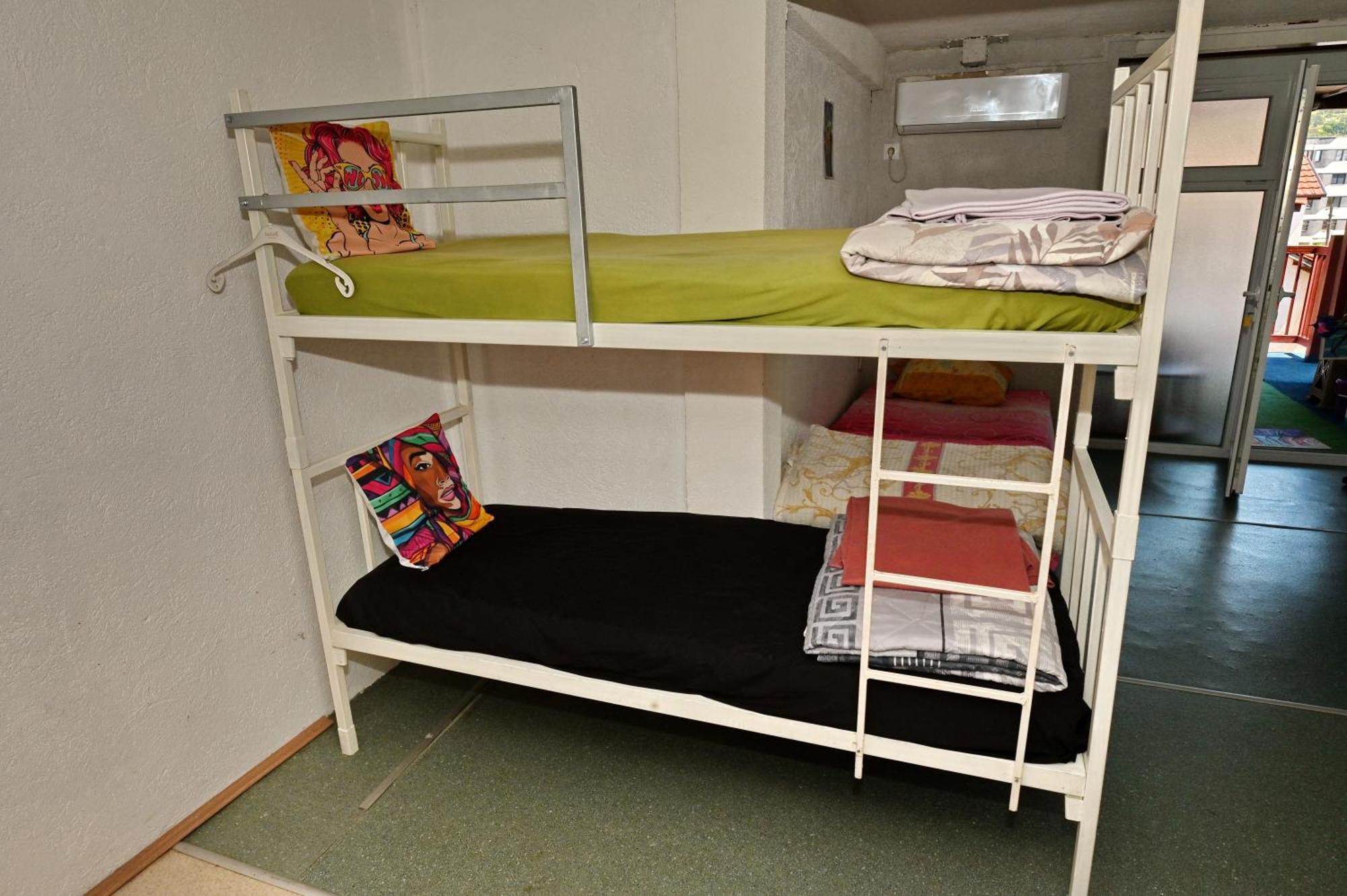 אוהריד Blue Lake Hostel מראה חיצוני תמונה